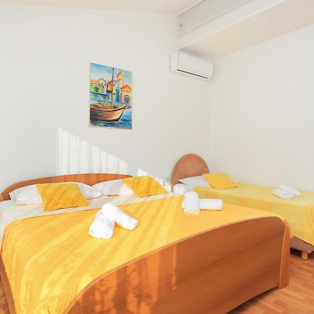 Apartments And Rooms With Parking Space Kastel Stafilic, Kastela - 18673 Cameră foto