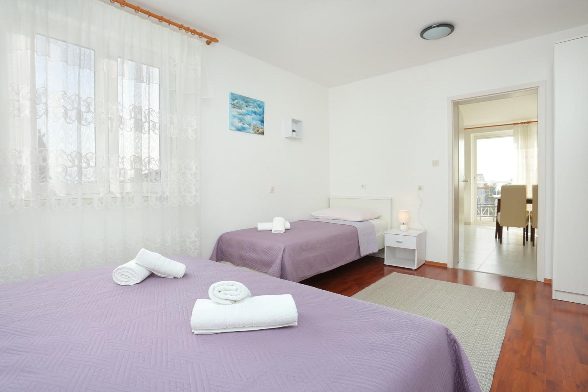 Apartments And Rooms With Parking Space Kastel Stafilic, Kastela - 18673 Cameră foto